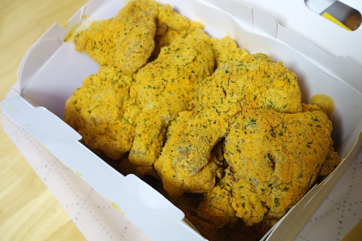  BHC 뿌링클 치즈볼 이제서야 먹어보았네
