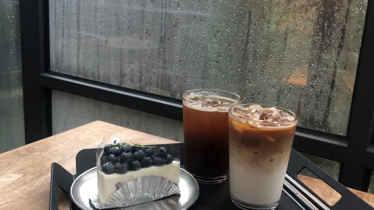  서면 이쁜 카페 친구랑 만나고 왔네요