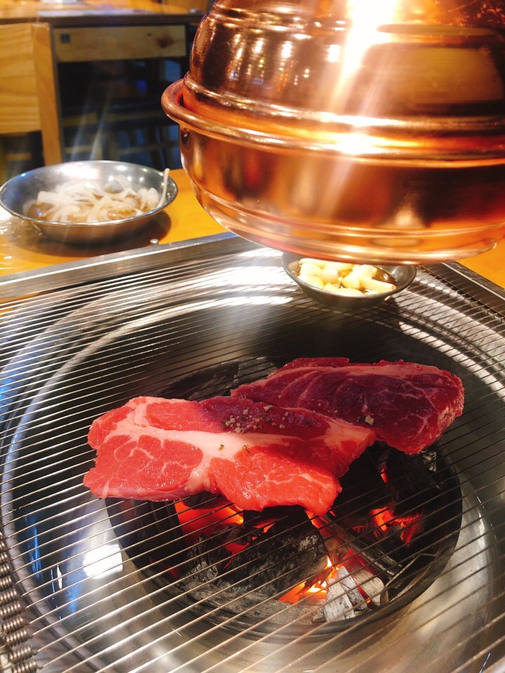  암사동 맛집 :: 암사동무한리필로 새우, 곱창 다먹는 무쏘 왕마싯후기