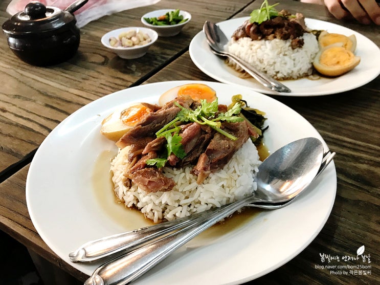 방콕 로컬맛집, 카오산로드 족발덮밥 먹고 커피까지!
