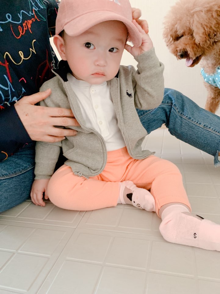  아기 돌 선물 톡으로 폴로 스웨터 받았어요.아기랑 온천천 산책