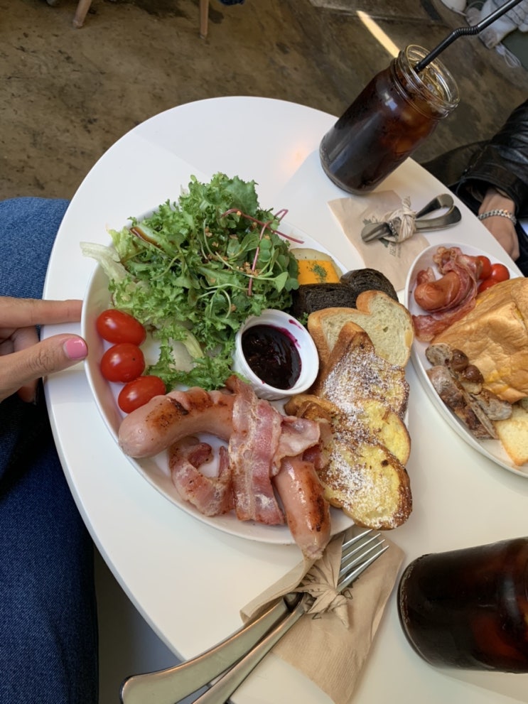 연트럴파크 맛집 :: 예쁘고 맛있는 연남동 브런치 베어스덴!