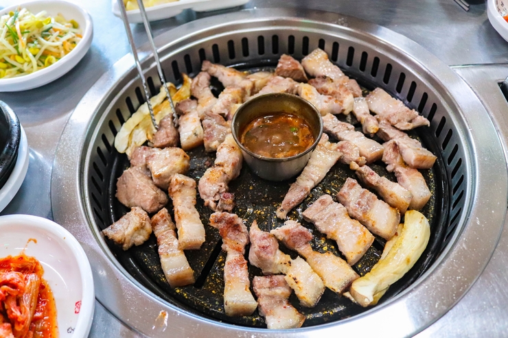  제주 새연교 맛집 기운네흑돼지 푸짐하게 먹은 곳