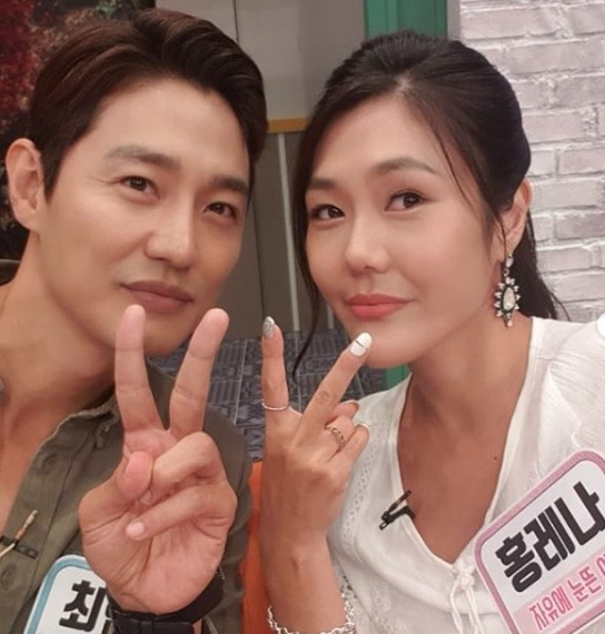 홍레나 "남편 최현호와 파혼할뻔 했다" 이유는? 이국적 외모에 나이+국적은? 홍레나 "남편 최현호와 파혼할뻔 했다" 이유는? 이국적 외모에 나이+국적은?