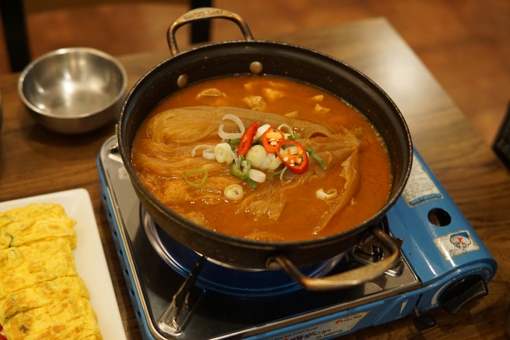  올찬 생갈비 김치찌개 한남동 모임장소