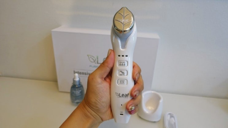  홈케어 피부관리! 스마트 부스터 '리프 퓨전 플라즈마' 개봉기
