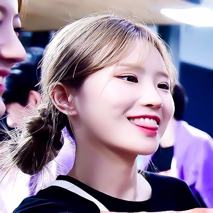  꽃 같은 하루_ 프로미스나인 송하영 보정 이미지