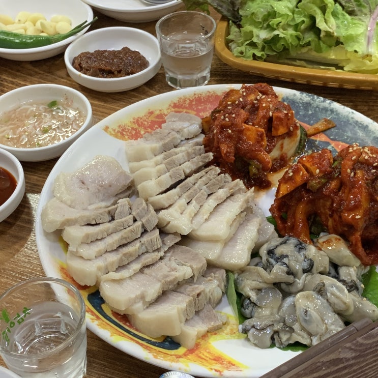  종로3가 보쌈 감자탕 주는 삼해집
