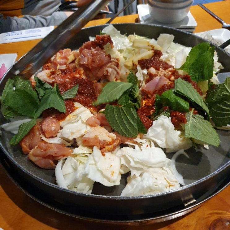  수원 권선구 맛집, 회식장소 가족식사 하기 좋은 오투닭갈비!