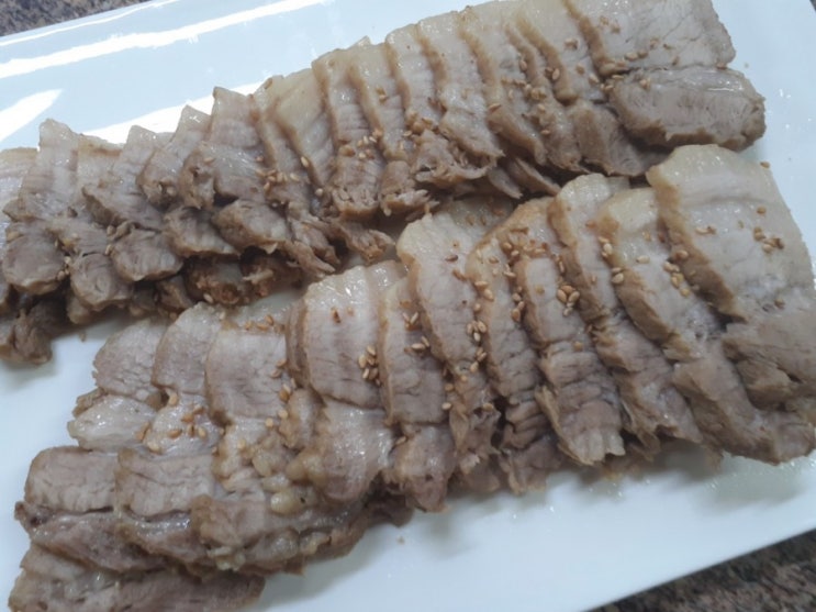  삼겹살 수육 , 조갯살 미역국  [집순이네저녁밥상]