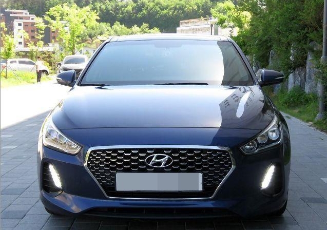 현대 i30 중고차 멋쟁이죠~~