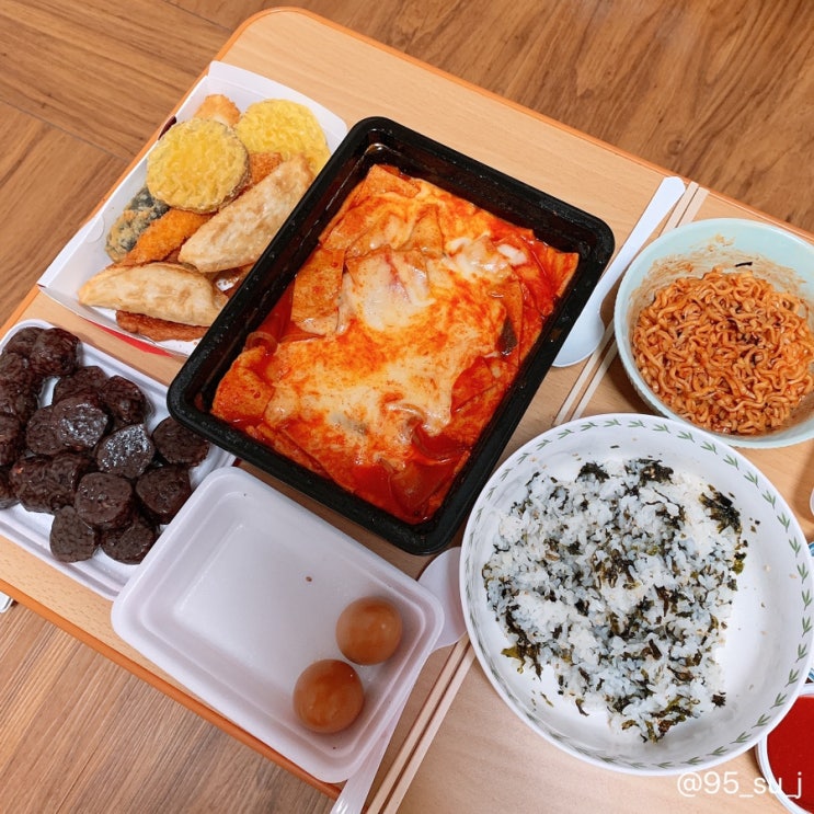 광주배달, 걸작떡볶이치킨에서 떡튀순+불닭,김가루밥