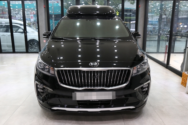  광주 더뉴카니발 하이리무진 xm2400 천장모니터 장착!