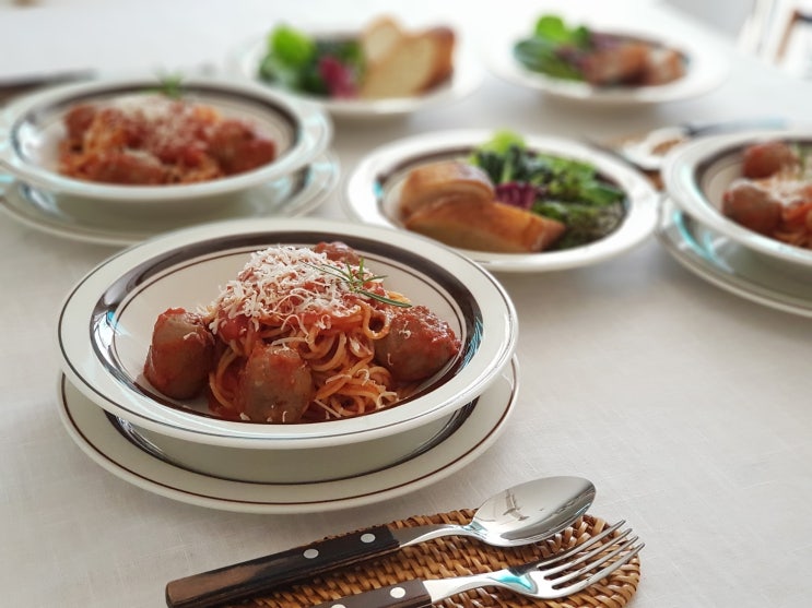  홈메이드; 미트볼 토마토 파스타
