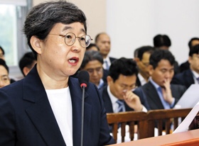 이소연 국가기록원장 '직원 적폐몰이' 의혹