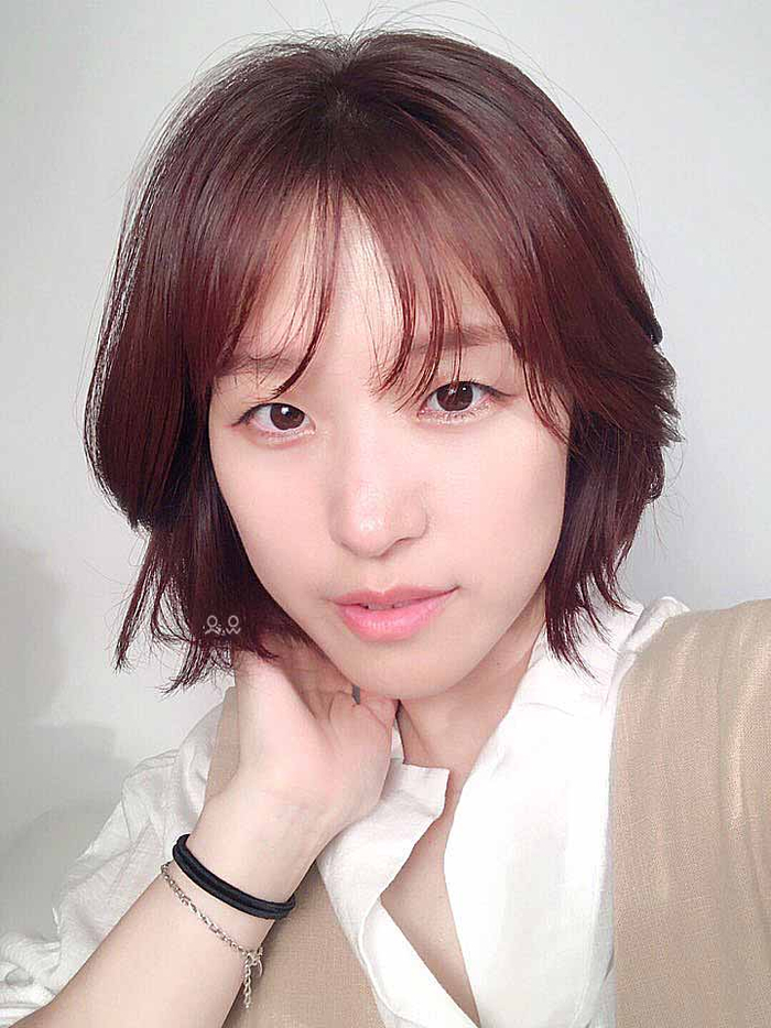  감성폭발~예뻐지고 싶다면 서두르세요~단발 레이어드컷 레드와인염색!