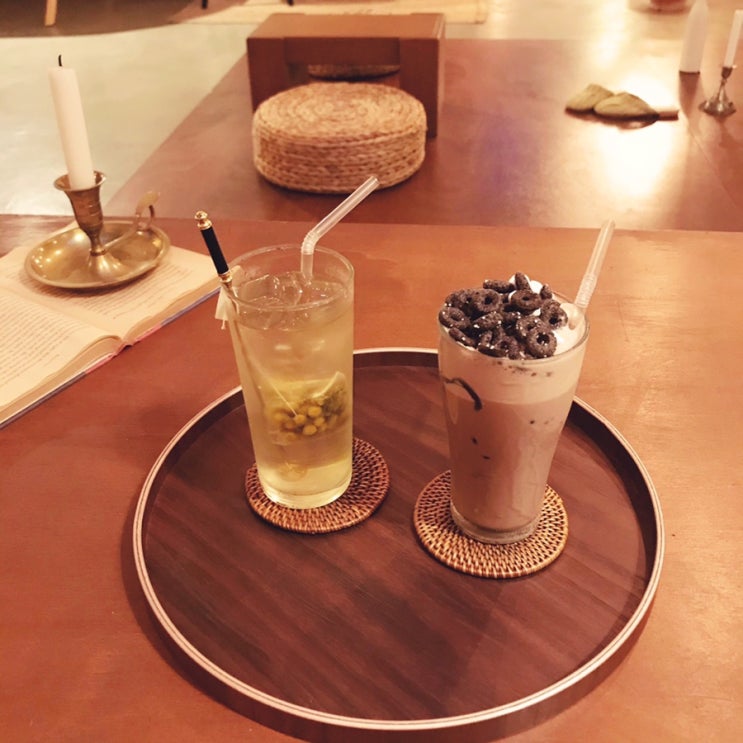  제주 용두암 카페 • 왓더플라워