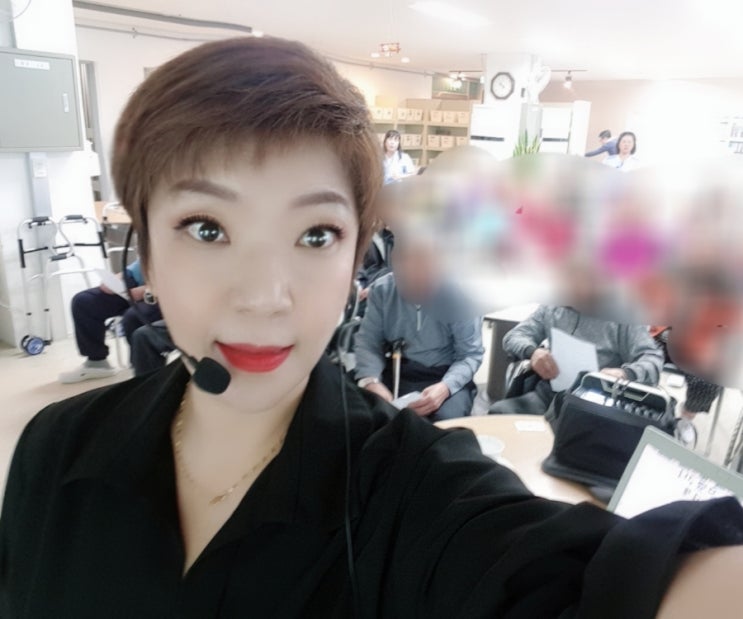 춘천노래강사 조한분강사 춘천과 홍천에서 웃음이 만발한 노래교실