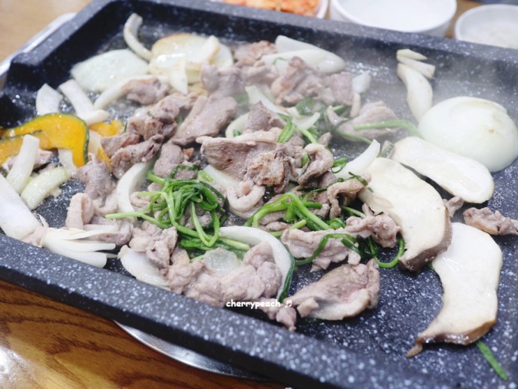 행신역 맛집 - 김금자오리구이자연밥상 (오리로스)