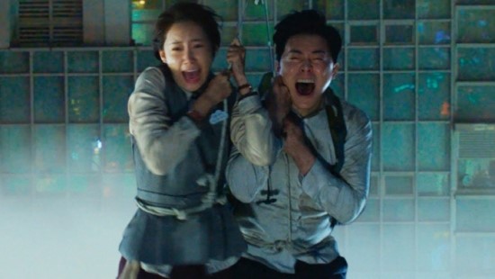  [강유정의 영화로 세상읽기] 엑시트·타짜…그리고 ‘청춘’