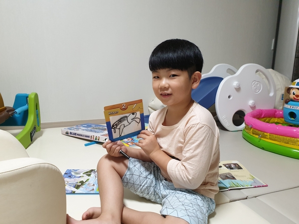  인기있는보드게임 데칼코로 그림그리기 하자!