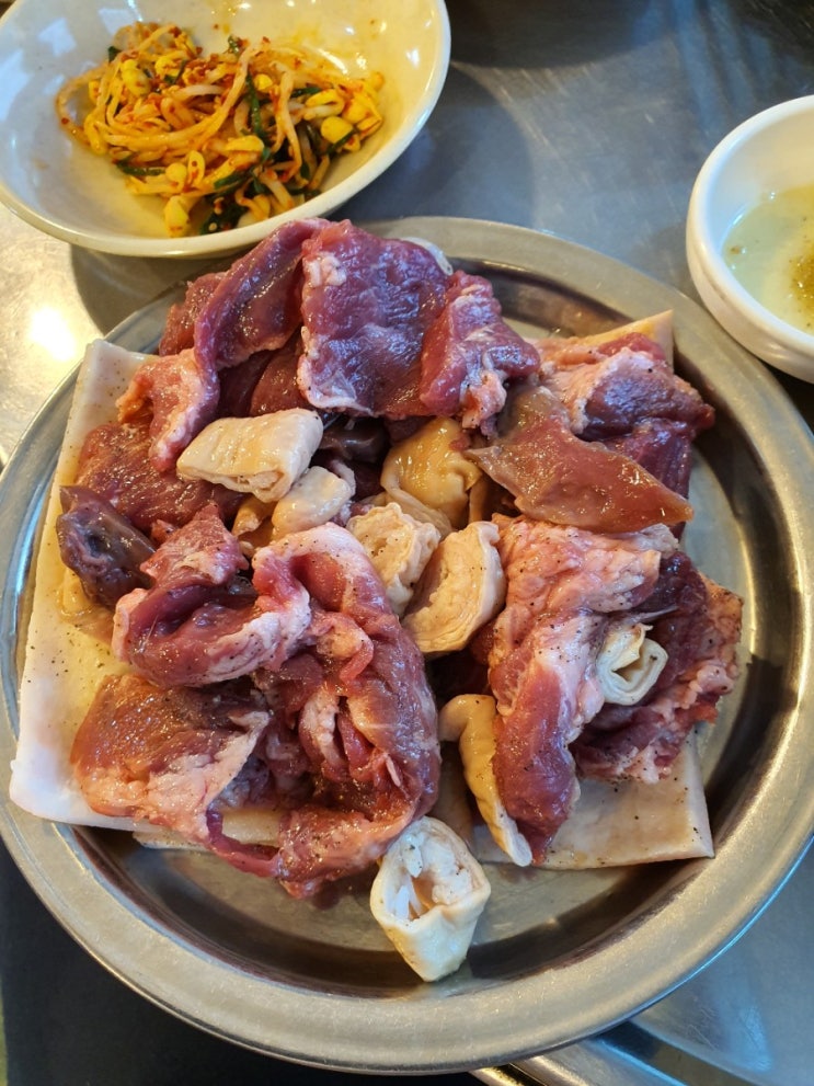  <거송식당> 부속고기가 맛있는집