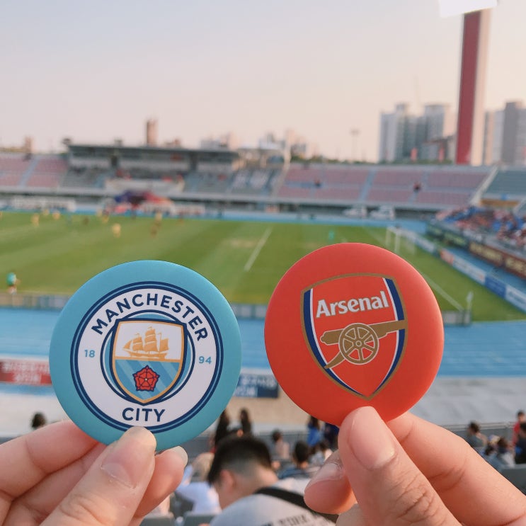  EPL 맨시티 아스날 토트넘 맨유 첼시 + 바르셀로나 핀버튼, 거울 제작했어요︎ in 포스트링 / 수원FC vs 아산무궁화 경기