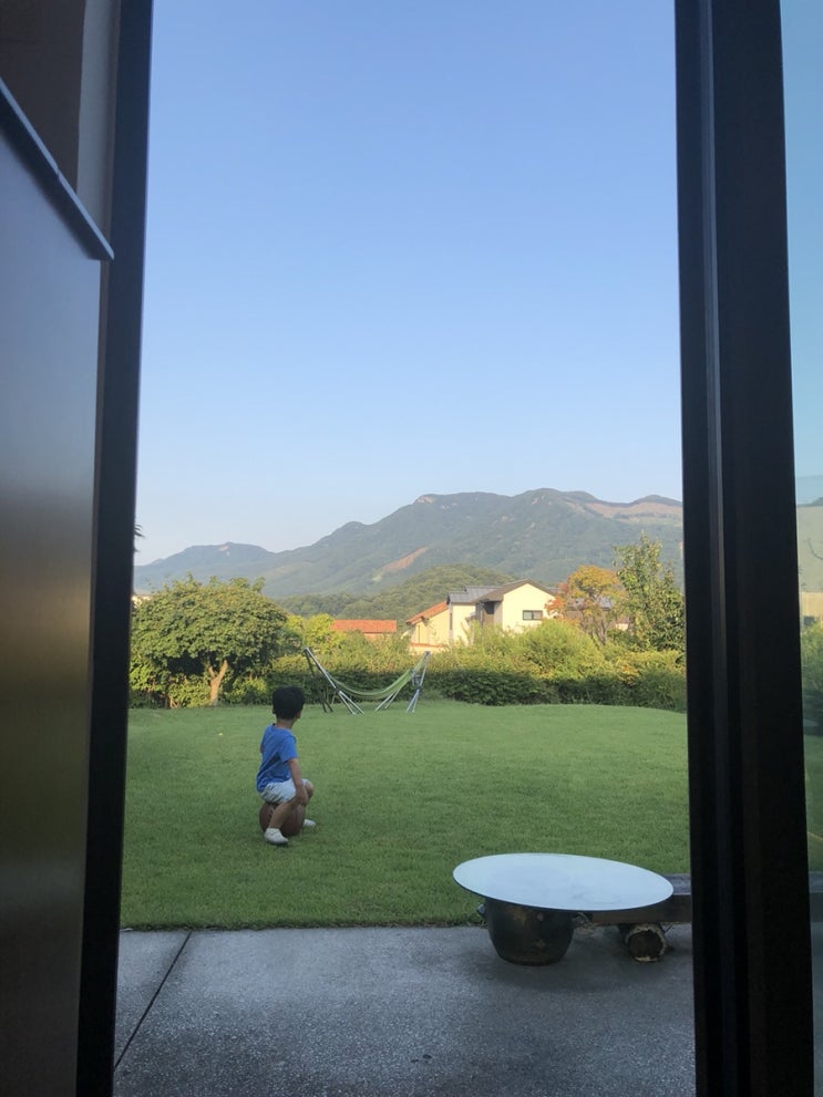  전주 완주여행 / 한옥마을 근처 정원있는 에어비앤비 추천 / 아이 흑백사진 찍기 / 한옥마을 흑백사진관
