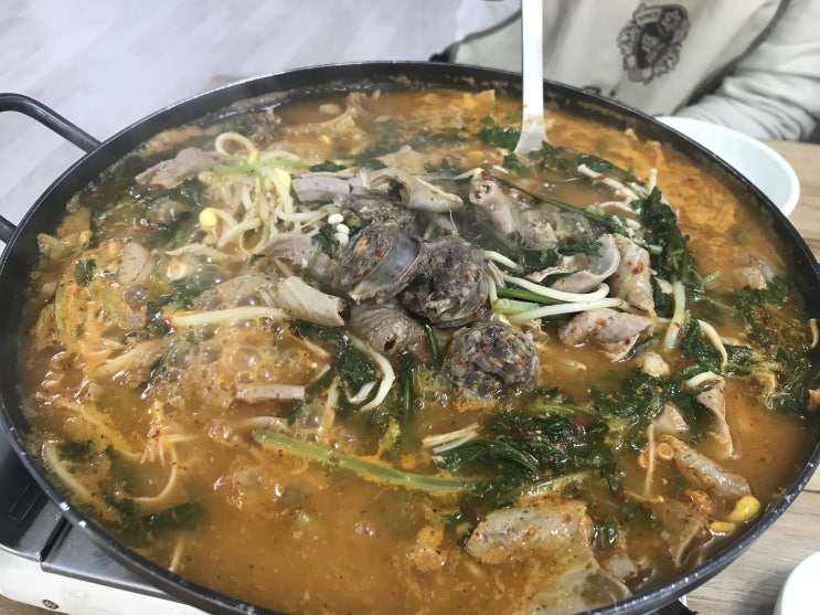  [춘천맛집] 저렴하고 늦게까지 영업하는 부자네토종순대국 깔끔하니 맛있다!! 춘천곱창전골 춘천순대국 춘천맛집 춘천곱창 춘천수육 춘천국밥 춘천술국 춘천존맛 춘천순대 춘천수제순대