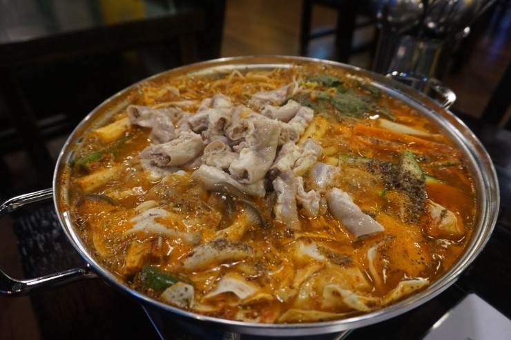  가락시장 맛집 영통진짜순대가 가락시장역 소곱창전골 홍빠 수원왕갈비통닭