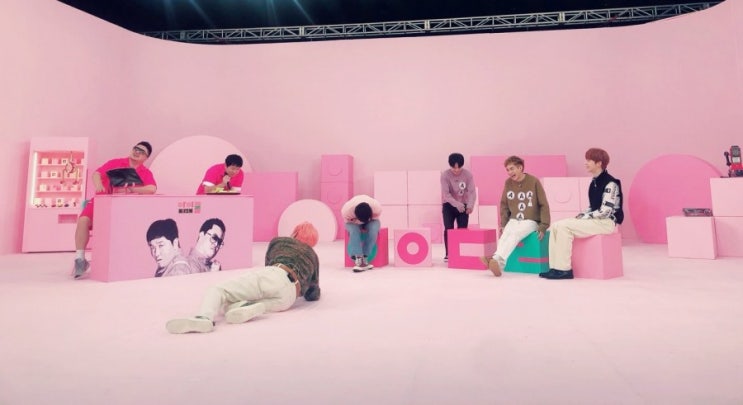  아이돌룸 트위터 뉴이스트 민현 백호 렌 아론 jr