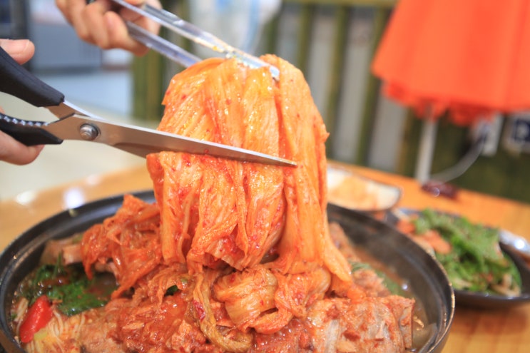  전주 비전대 맛집 아그집왕뼈감자탕에서 모임했어요!