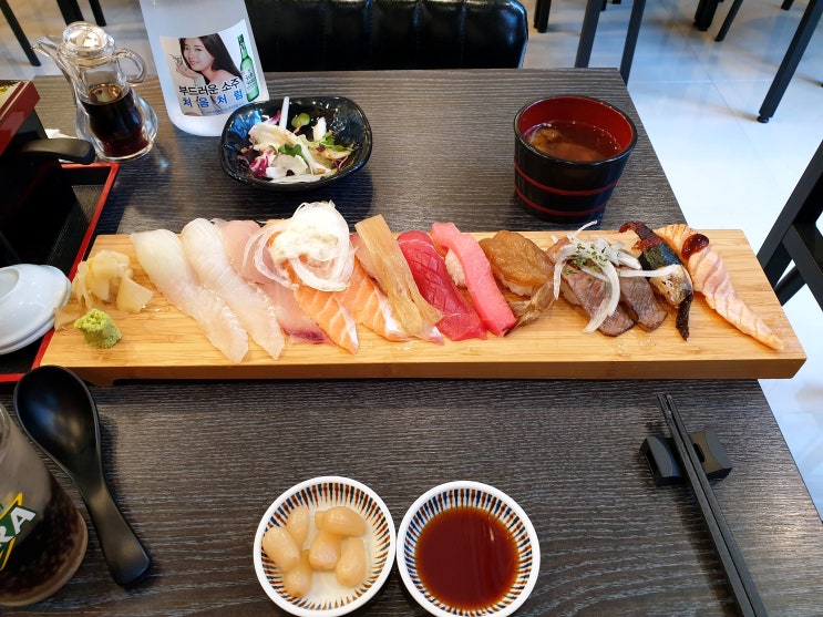 [동탄역 초밥 맛집 '늘솜초밥'...가성비 참 좋은 정많은 초밥집] 동탄역 앨리스빌 1층 파리바게트 인근 구석탱이...