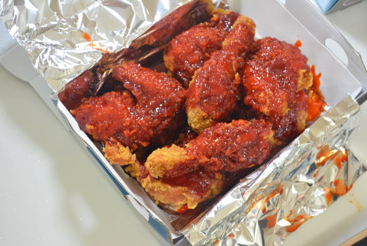  [BBQ치킨] BBQ 뱀파이어치킨!! 매운거 좋아하는 제가 먹어봤습니다...ㅎㅎ 뱀파이어 치킨 3단계 말고 뱀파이어치킨 2단계!! 결론 - 뱀파이어치킨 3단계도 무난하겠다..^^;