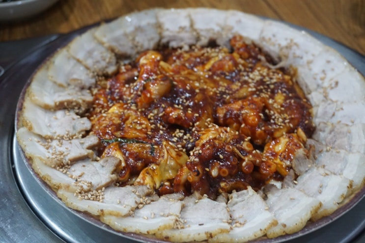  상남동 내가낙지 밥집 겸 술집으로 딱이야(낙지보쌈)