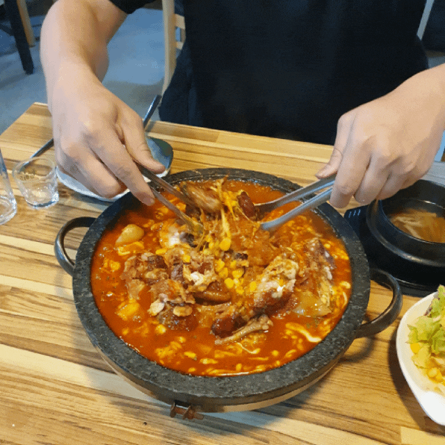  진해석동맛집 참나무장작구이누룽지통닭집 장닭에서 모듬불장닭 먹어봤다