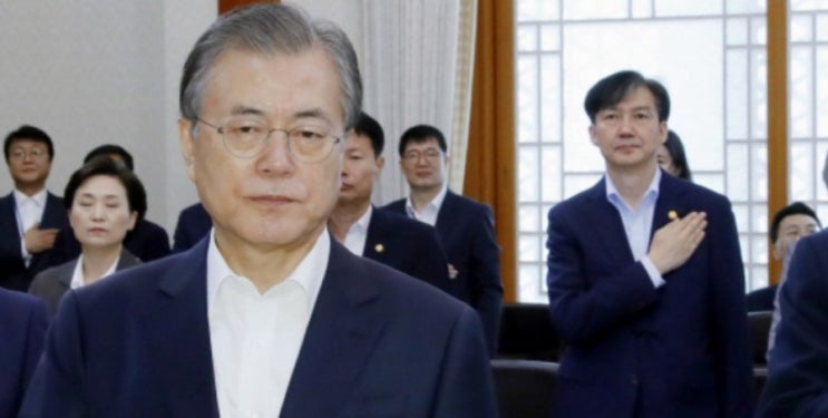  < 조국동생구속 속보기다리다 ~ > 앗따 오래 걸리네ㅎ 기묘한 사진한장 by 불방망이