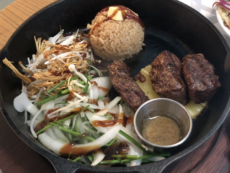  엥겔지수가 높아지는 청담&압구정로데오 직장인의 Foodie Zip.