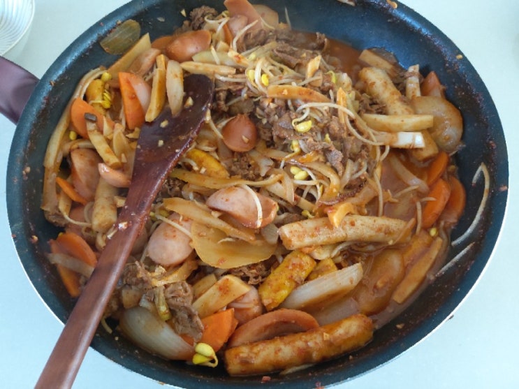  다이어터의 식단 그리고 일상 - 한글날 점심은 떡볶이? 콩불?