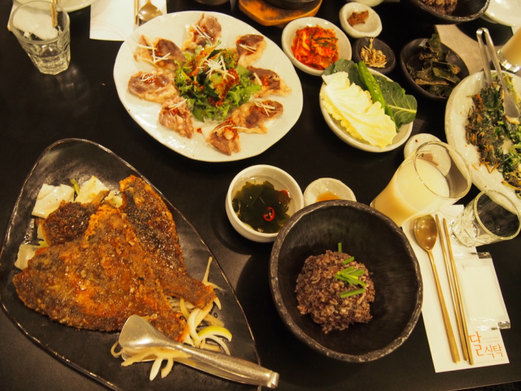  신사맛집 언제나 가족모임으로좋은곳 달식탁