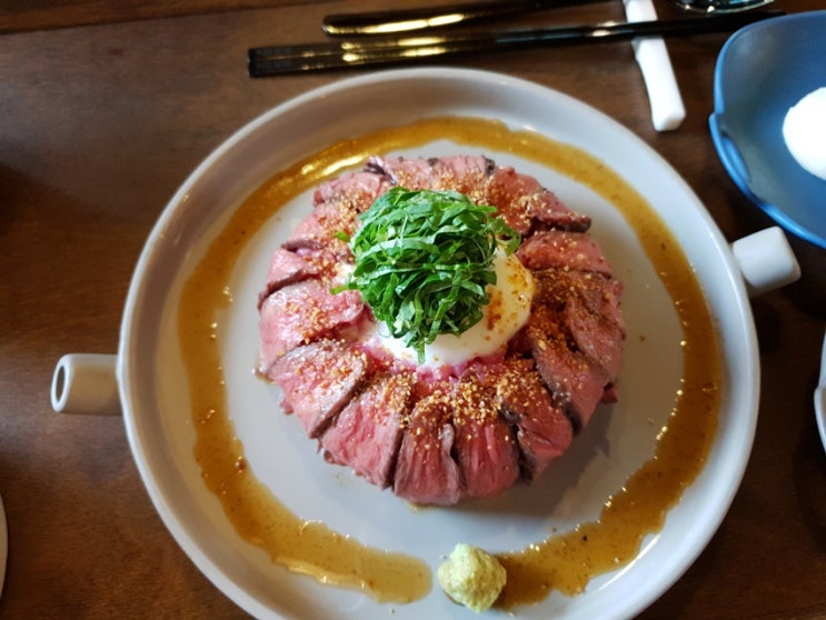 월정리 맛집 - 숨어있는 밥집! 수비드스테이크가 맛있는 요술식탁