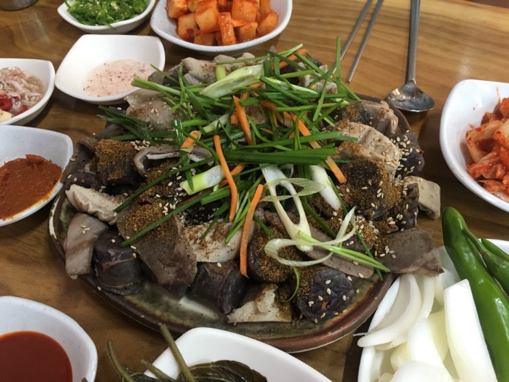  대인동 [ 영광식당 ] 서비스 가 푸짐하고 정이 넘치는  대인시장국밥 / 대인동국밥 / 대인동막창