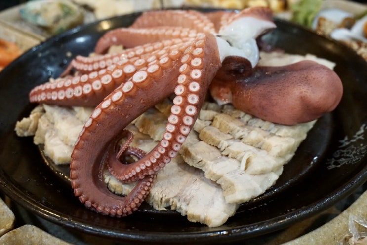  [안산회식장소] 문어 한마리가 통채로, 황제해물보쌈 안산점