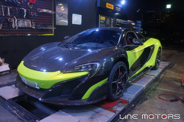  맥라렌 675LT 미쉐린 파일럿 스포츠 컵2 타이어 교체 작업