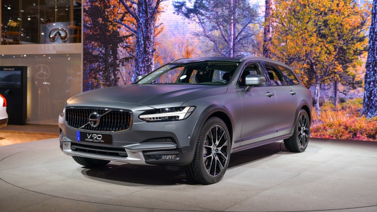  볼보 V90크로스컨트리 빠른출고 가격 및 옵션!!!