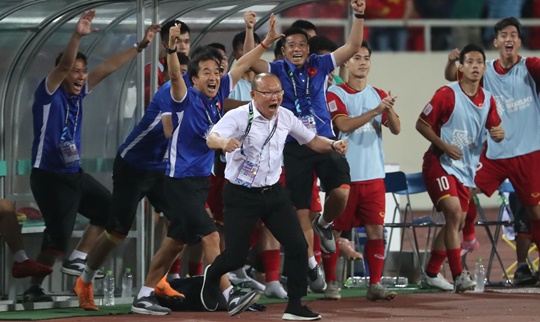'베트남 국민영웅' 박항서, 2022 카타르 월드컵 밟을 수 있을까