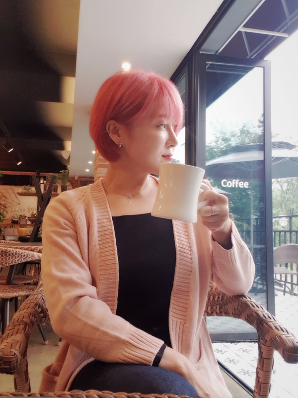  원마운트 미용실 머리잘하는 곳 . 핑크 탈색 성공. 준오헤어 윤수영실장님.
