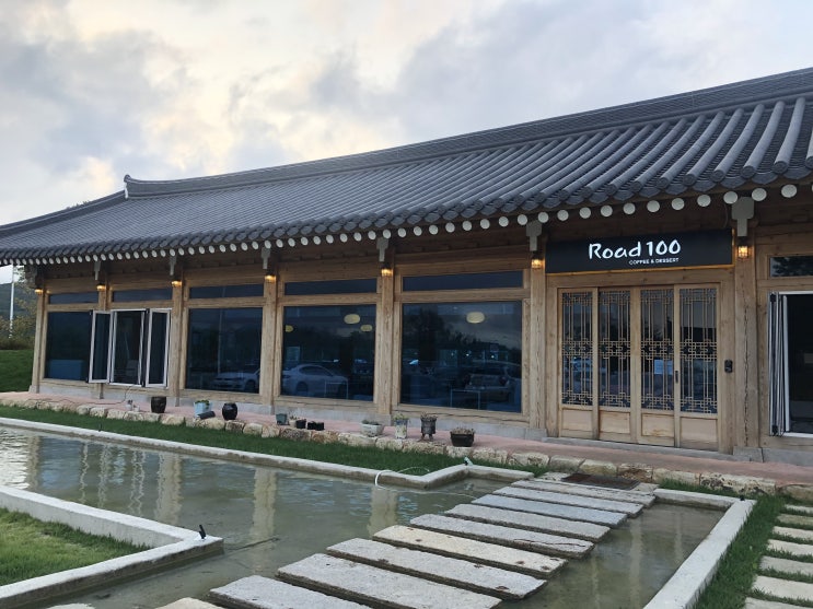  경주 나들이 : 포토존을 장착한 카페 로드 100 (Road 100)