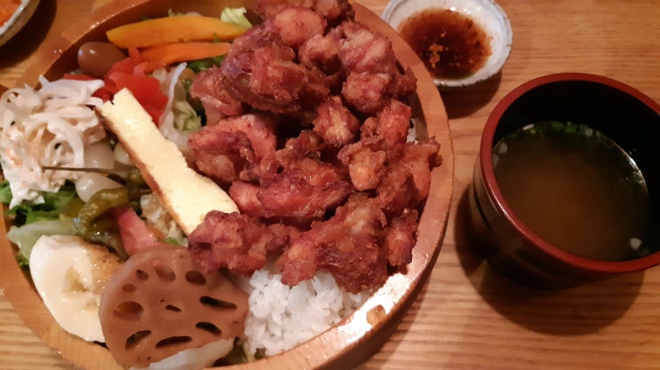 오늘의 명동시청앞 런치 '이자카야 아이 토리벤' 일본식 도시락 정식 오늘의 명동시청앞 런치 '이자카야 아이 토리벤' 일본식 도시락 정식