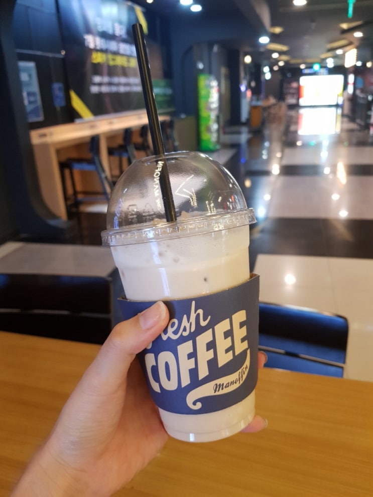  간만에 영화 세 편.